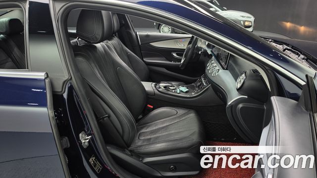 Mercedes-Benz CLS-Class 2019 — photo 16