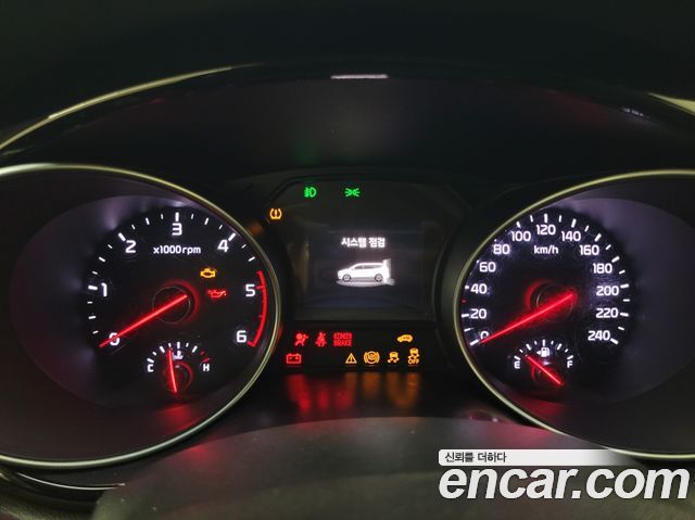 Kia Canival 2015 — photo 12