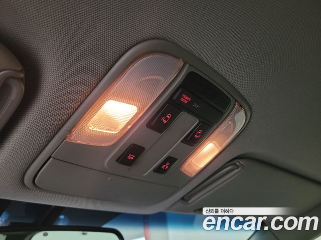 Kia Canival 2015 — photo 14