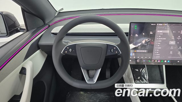 Tesla Model Y 2026 — photo 13
