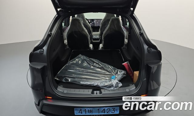 Tesla Model Y 2026 — photo 18