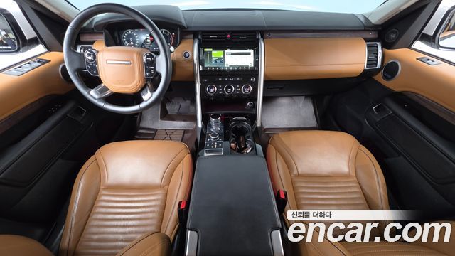 Land Rover Discovery 2019 — photo 10