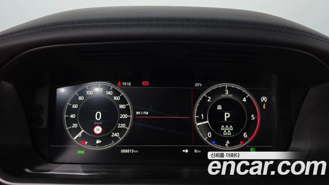 Land Rover Discovery 2019 — photo 11