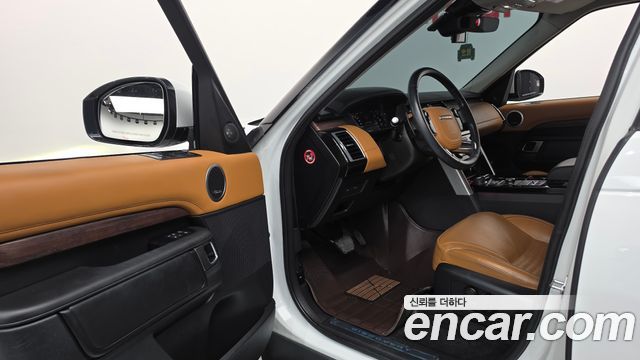 Land Rover Discovery 2019 — photo 13