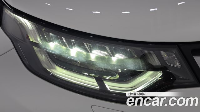 Land Rover Discovery 2019 — photo 8