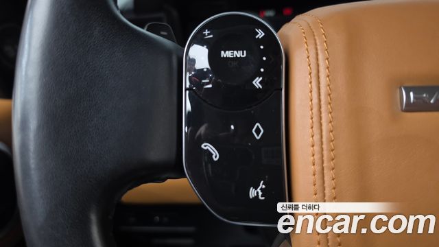 Land Rover Discovery 2019 — photo 27