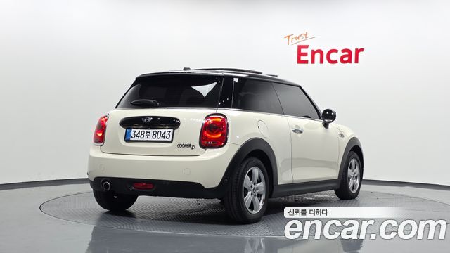 Mini Cooper 2018 — photo 2