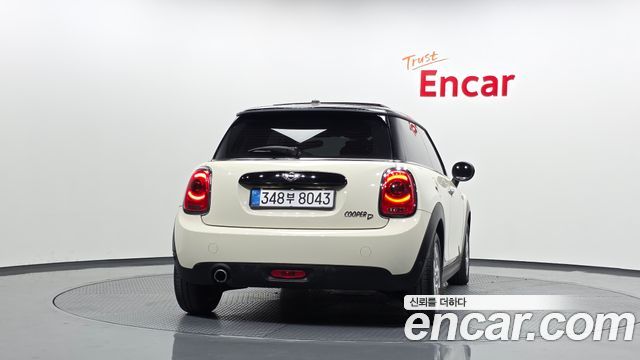 Mini Cooper 2018 — photo 4