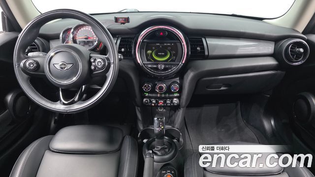 Mini Cooper 2018 — photo 10