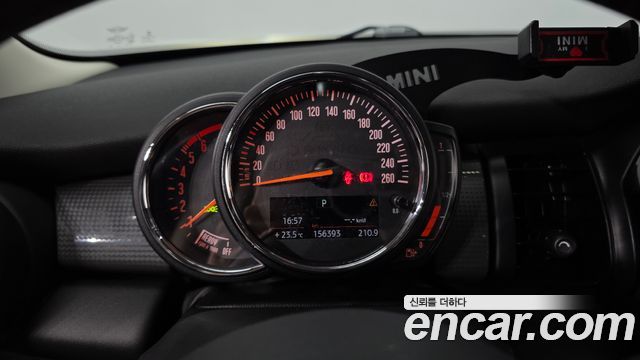Mini Cooper 2018 — photo 11