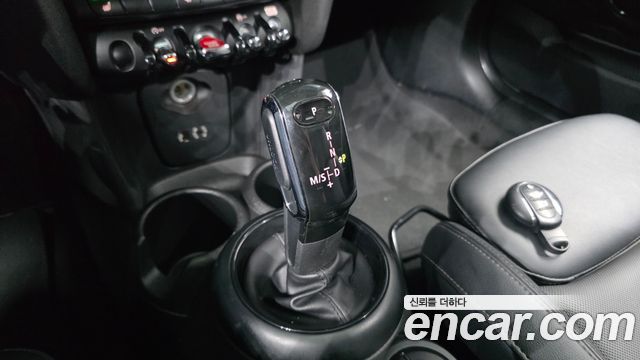 Mini Cooper 2018 — photo 12