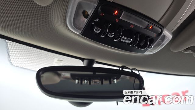 Mini Cooper 2018 — photo 24