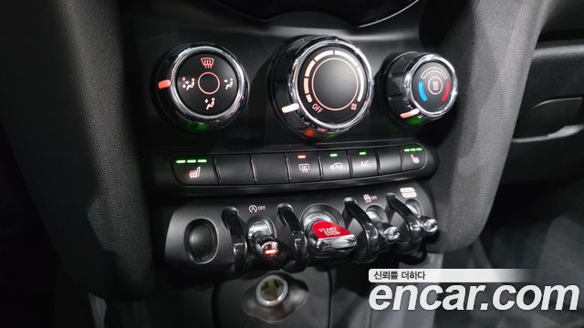 Mini Cooper 2018 — photo 31