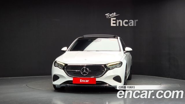 Mercedes-Benz E-Class 2025 — photo 3