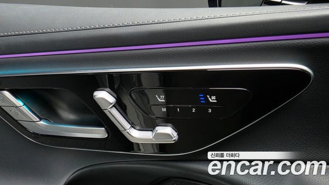 Mercedes-Benz E-Class 2025 — photo 26
