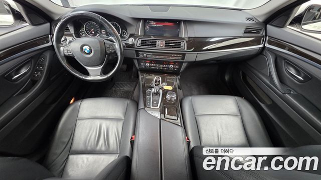 BMW 5-Series 2016 — photo 7