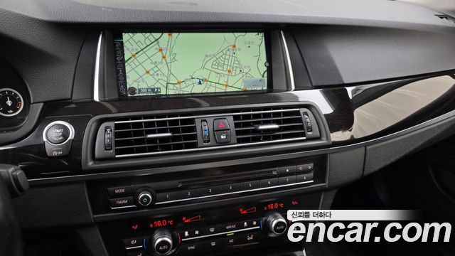 BMW 5-Series 2016 — photo 14