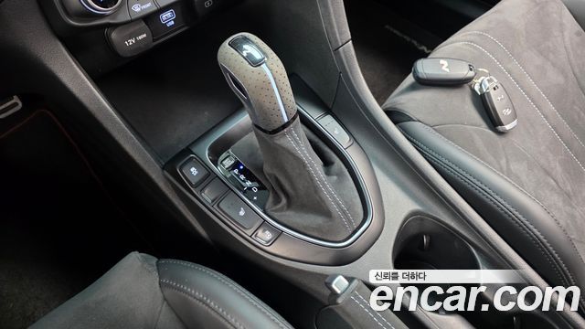 Hyundai Veloster 2021 — photo 12