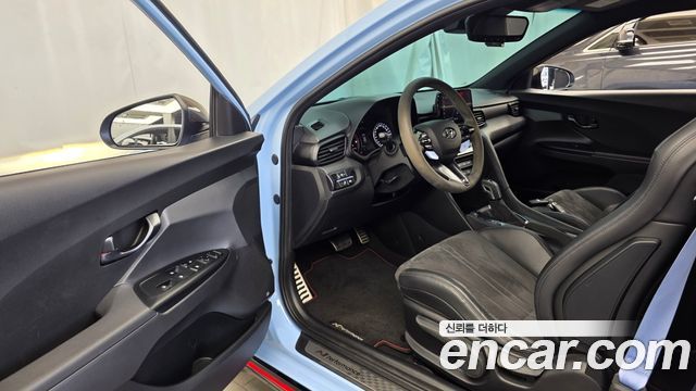 Hyundai Veloster 2021 — photo 13