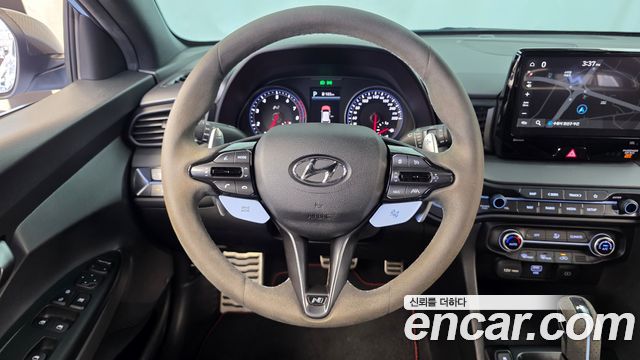 Hyundai Veloster 2021 — photo 18