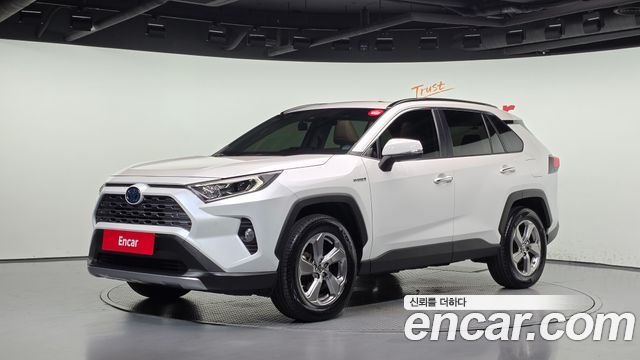 Toyota RAV4 2021 — photo 1