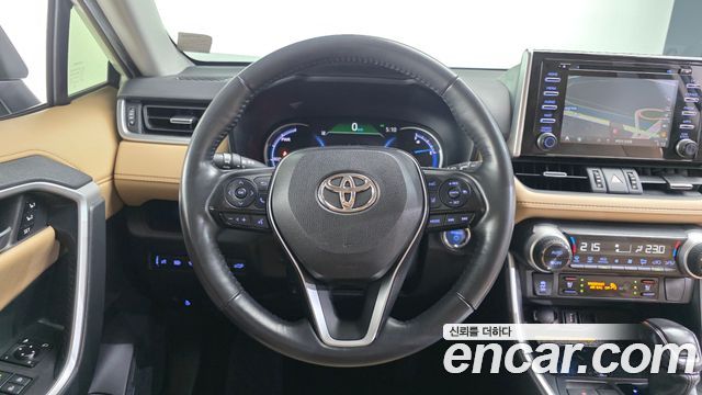 Toyota RAV4 2021 — photo 19