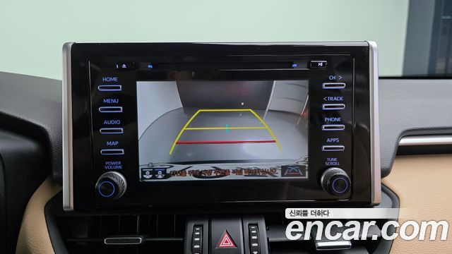 Toyota RAV4 2021 — photo 21