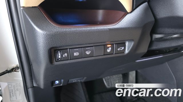 Toyota RAV4 2021 — photo 23