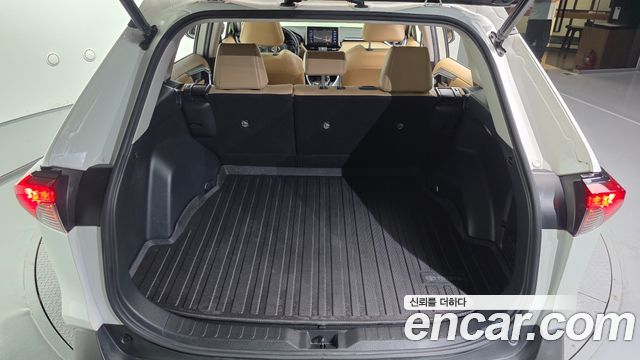 Toyota RAV4 2021 — photo 30