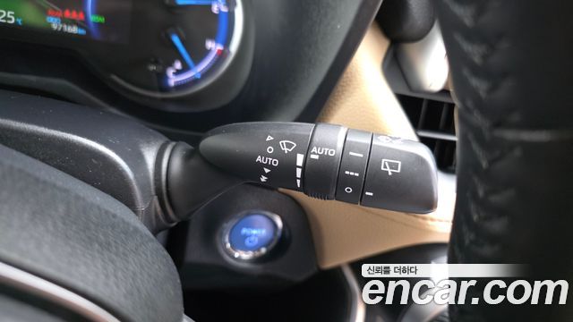 Toyota RAV4 2021 — photo 33