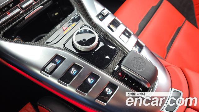 Mercedes-Benz AMG GT 2020 — photo 12