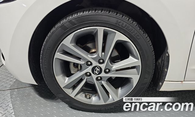 Hyundai AVANTE 2016 — photo 5