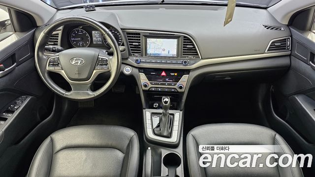 Hyundai AVANTE 2016 — photo 10