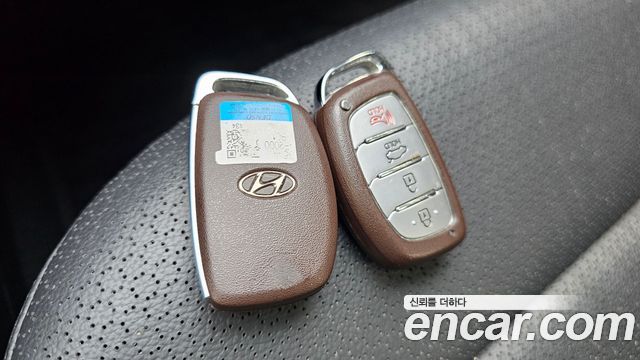 Hyundai AVANTE 2016 — photo 25