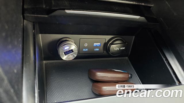 Hyundai AVANTE 2016 — photo 27