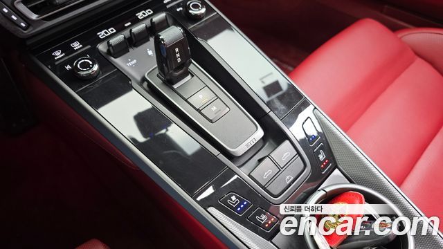Porsche 911 2023 — photo 12