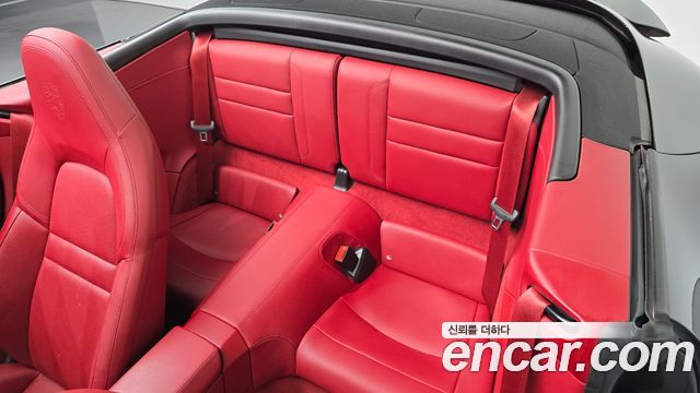 Porsche 911 2023 — photo 17