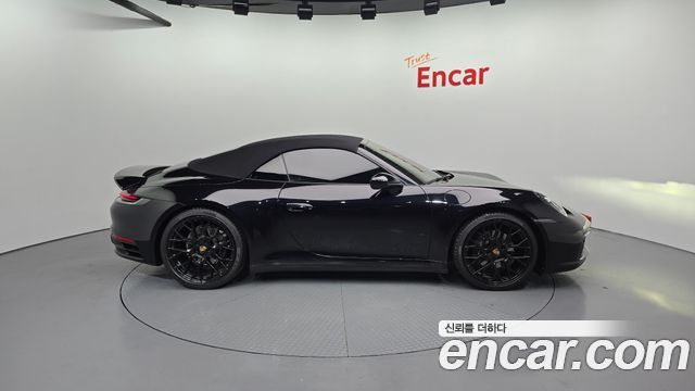 Porsche 911 2023 — photo 21