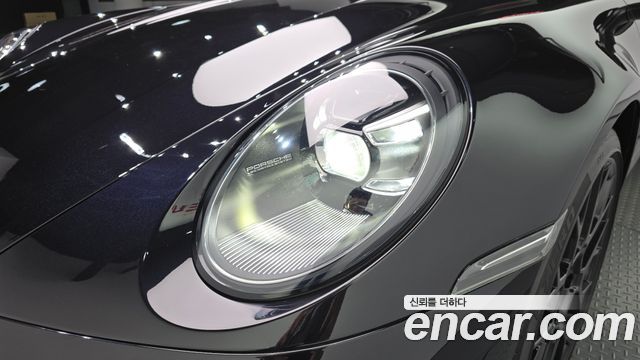 Porsche 911 2023 — photo 8