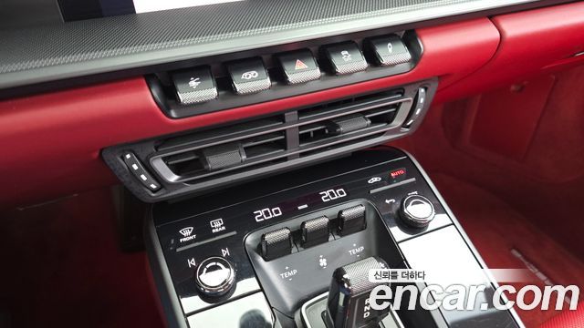 Porsche 911 2023 — photo 27