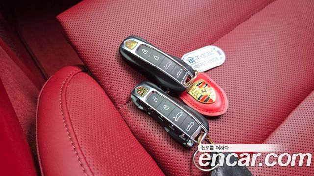 Porsche 911 2023 — photo 30