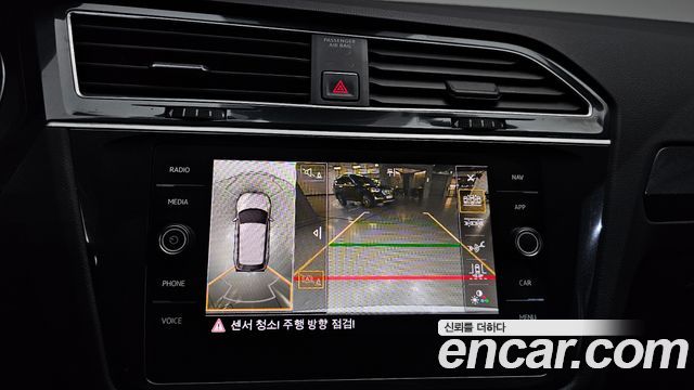 Volkswagen Tiguan 2018 — photo 15