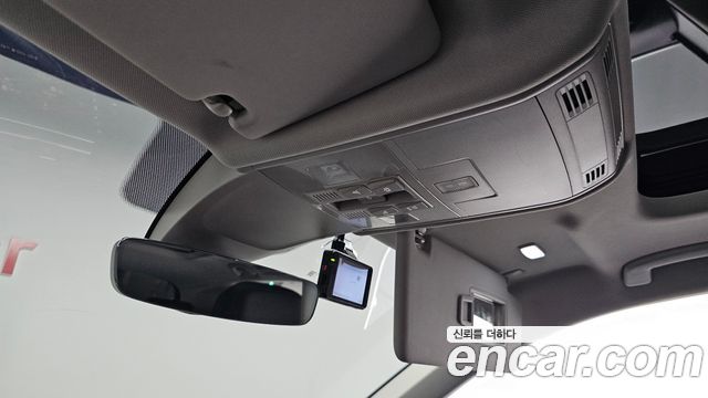 Volkswagen Tiguan 2018 — photo 17