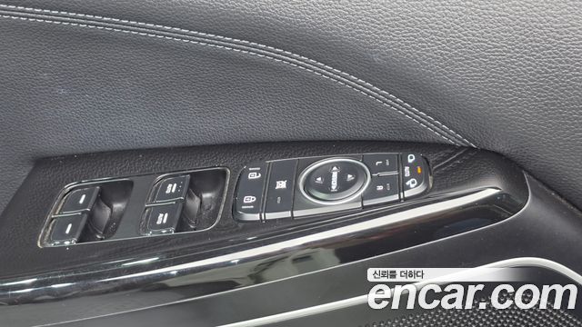 Kia K7 2016 — photo 18