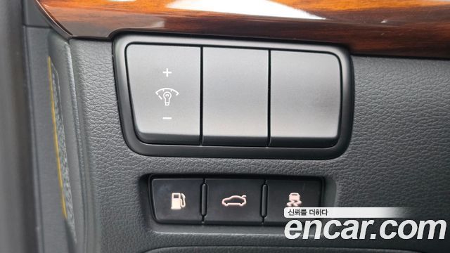 Kia K7 2016 — photo 19