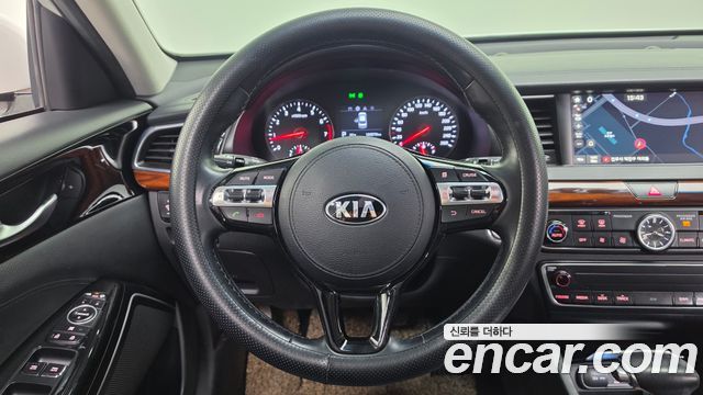 Kia K7 2016 — photo 20
