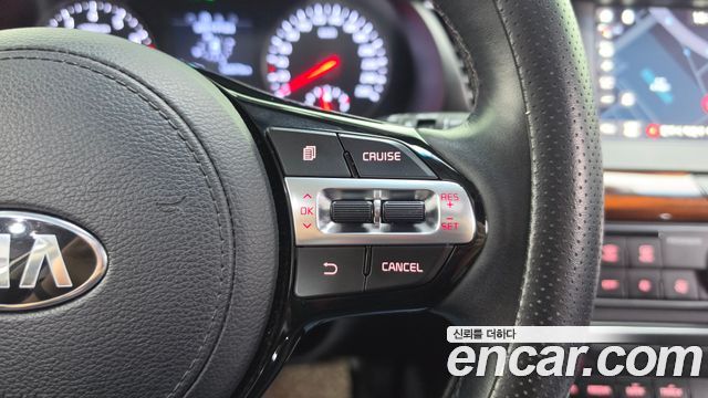 Kia K7 2016 — photo 22