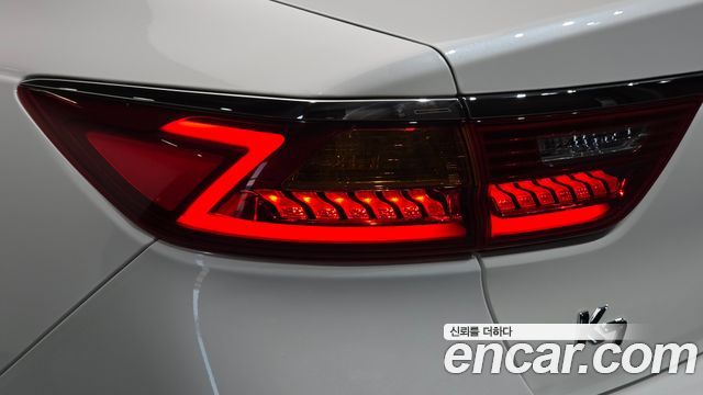 Kia K7 2016 — photo 9