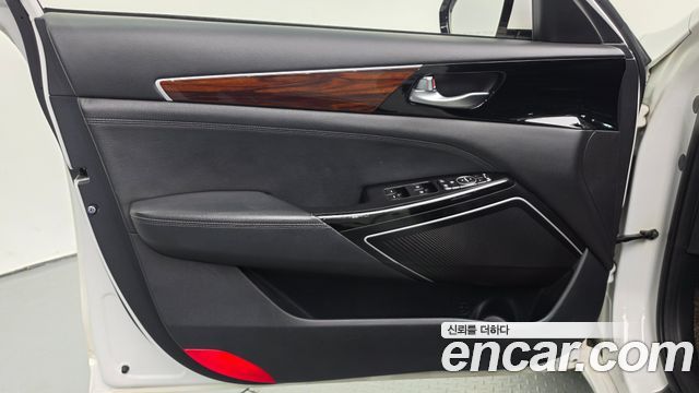 Kia K7 2016 — photo 14