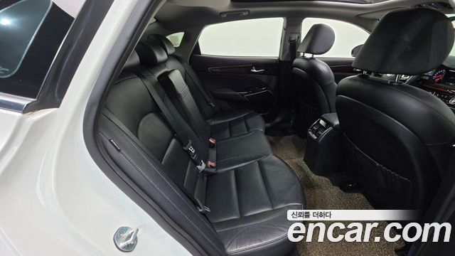 Kia K7 2016 — photo 30